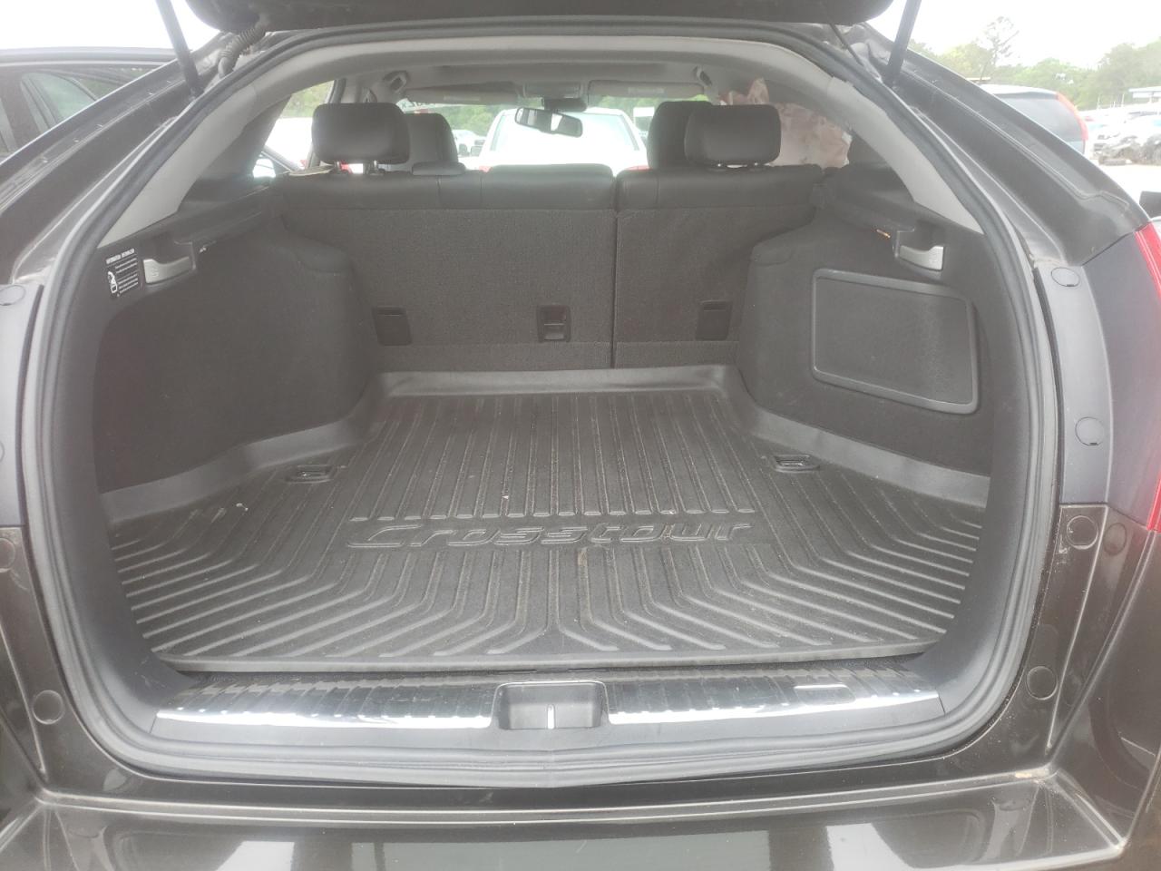 Photo 9 from auction – 2014 HONDA CROSSTOUR with VIN 5J6TF2H58EL001503