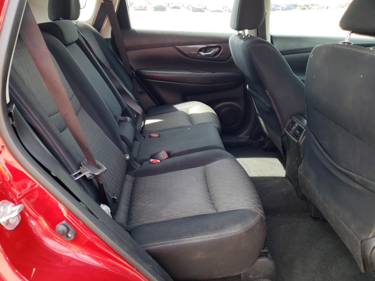 Photo 6 from auction – 2017 NISSAN ROGUE S with VIN JN8AT2MT3HW390827