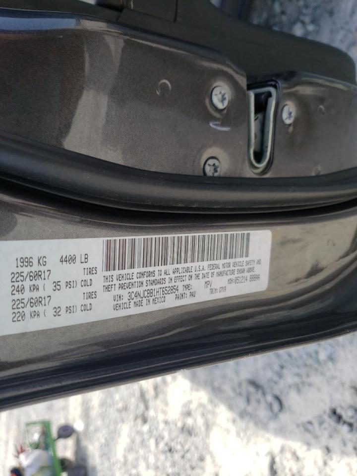 Photo 10 from auction – 2017 JEEP COMPASS LA with VIN 3C4NJCBB1HT652854