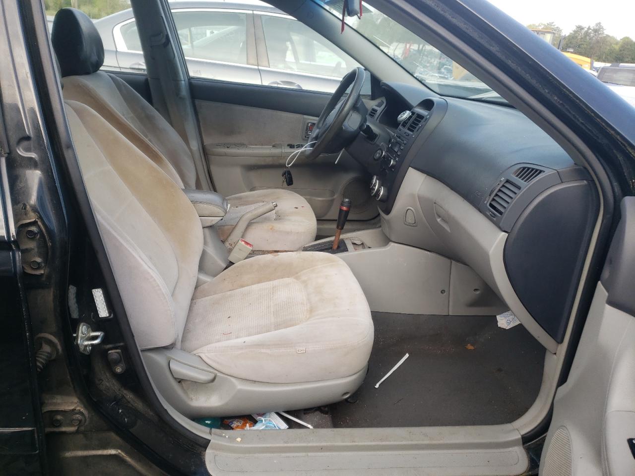 صورة رقم 5 من المزاد - 2007 KIA SPECTRA EX مع VIN KNAFE121775473041