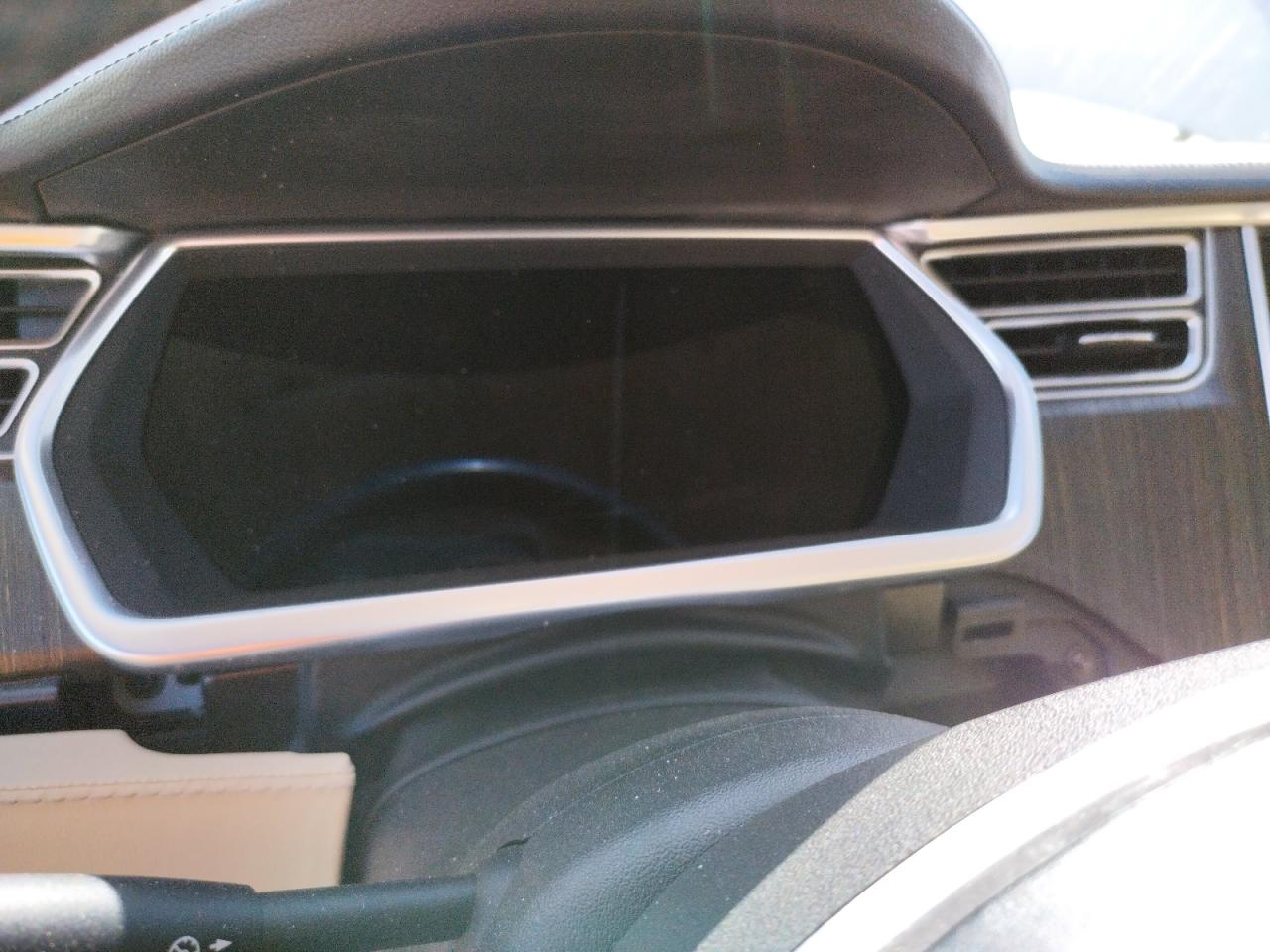 Photo 8 from auction – 2013 TESLA MODEL S with VIN 5YJSA1AG3DFP12940