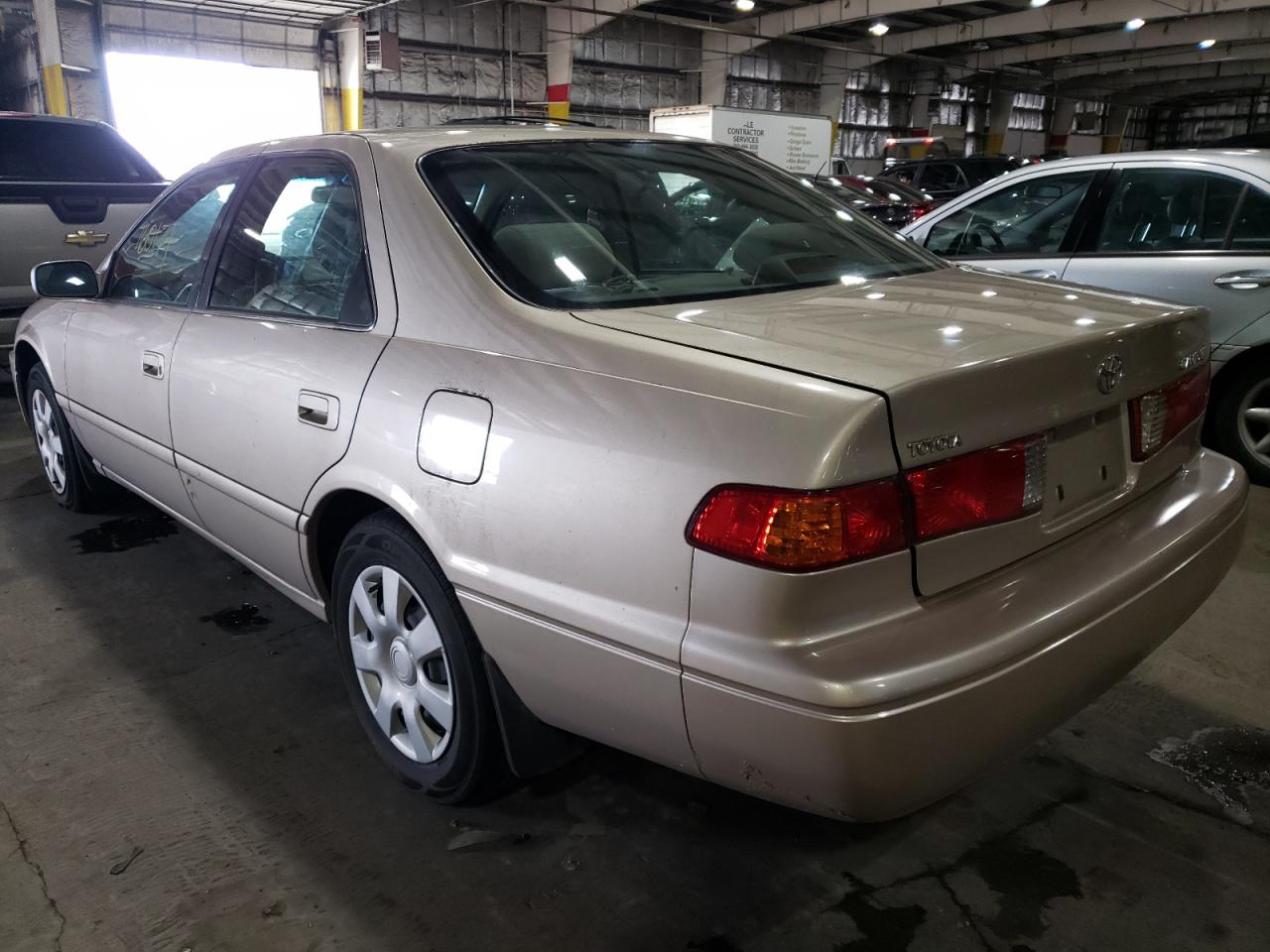 Photo 3 from auction – 2000 TOYOTA CAMRY CE with VIN JT2BG22K3Y0431189