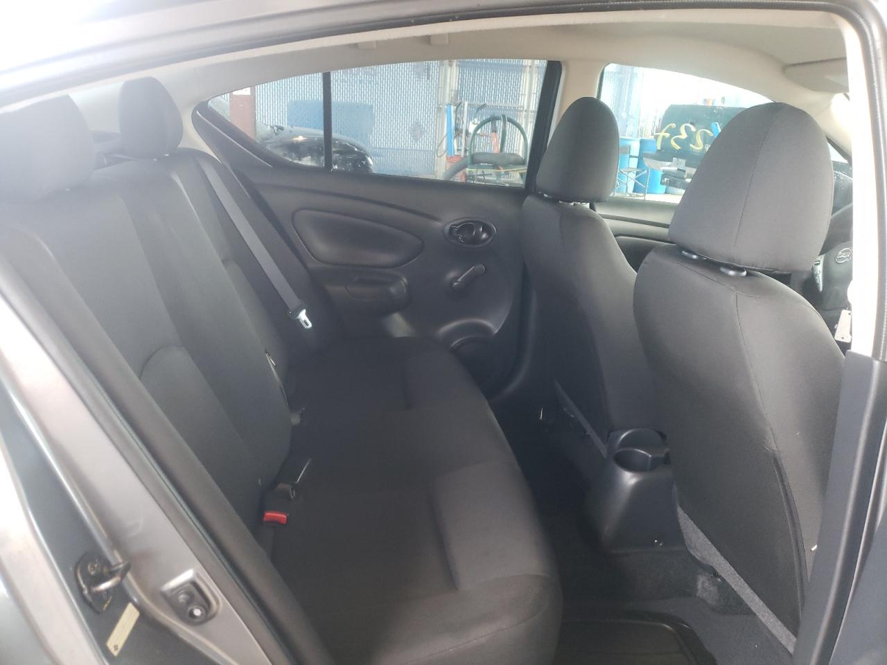 Photo 6 from auction – 2018 NISSAN VERSA S with VIN 3N1CN7AP6JL880955