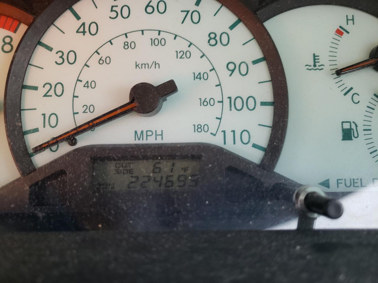 Photo 8 from auction – 2004 TOYOTA COROLLA CE with VIN 2T1BR38E04C255260