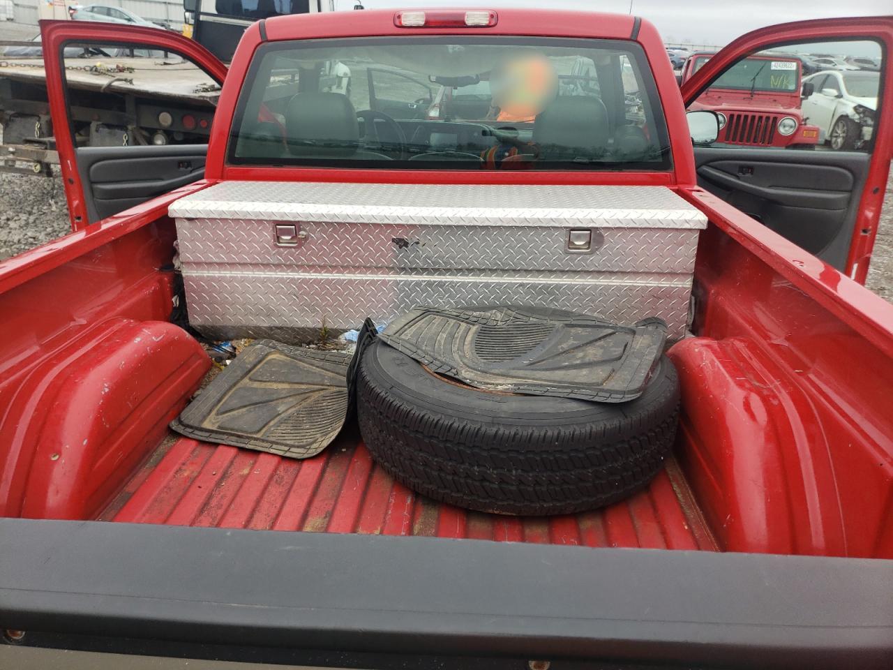 Photo 6 from auction – 2006 CHEVROLET SILVERADO with VIN 1GCEC14V36Z135146