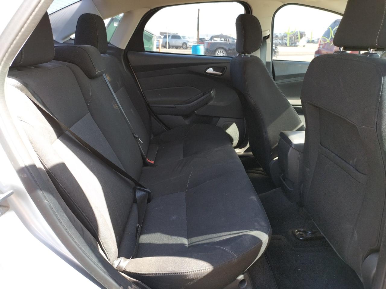Photo 6 from auction – 2018 FORD FOCUS SE with VIN 1FADP3F2XJL230707