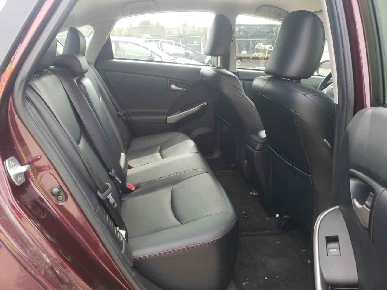Photo 6 from auction – 2013 TOYOTA PRIUS with VIN JTDKN3DU4D5598398