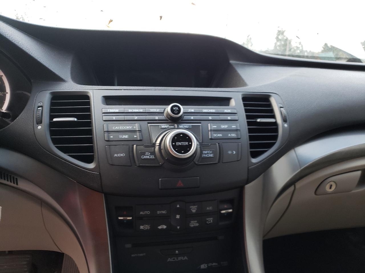 Photo 9 from auction – 2013 ACURA TSX TECH with VIN JH4CW2H69DC000212
