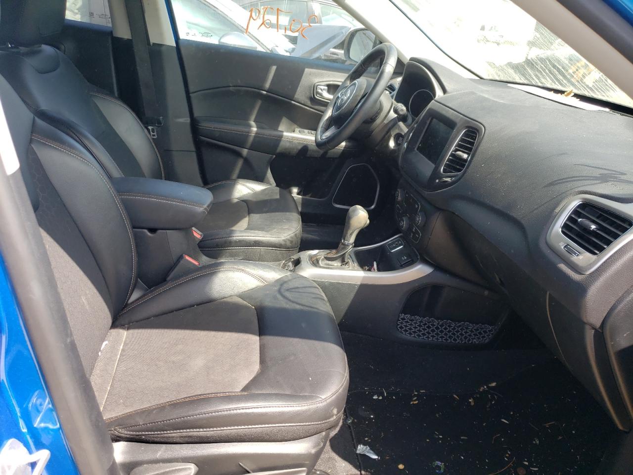 Photo 5 from auction – 2018 JEEP COMPASS LA with VIN 3C4NJCBB9JT165715