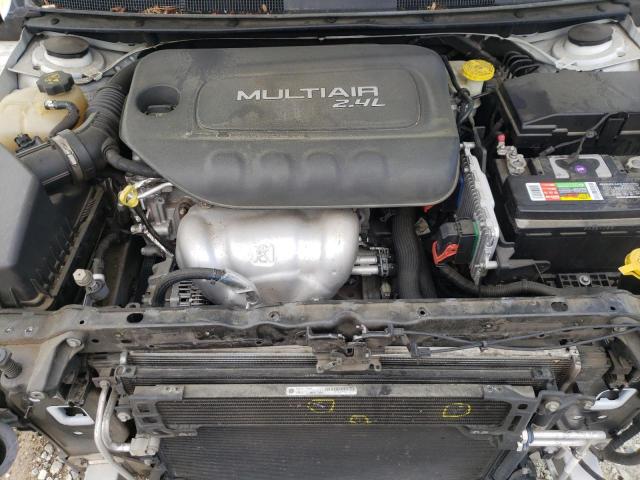 Photo 7 from auction – 2016 CHRYSLER 200 LIMITE with VIN 1C3CCCAB6GN155143