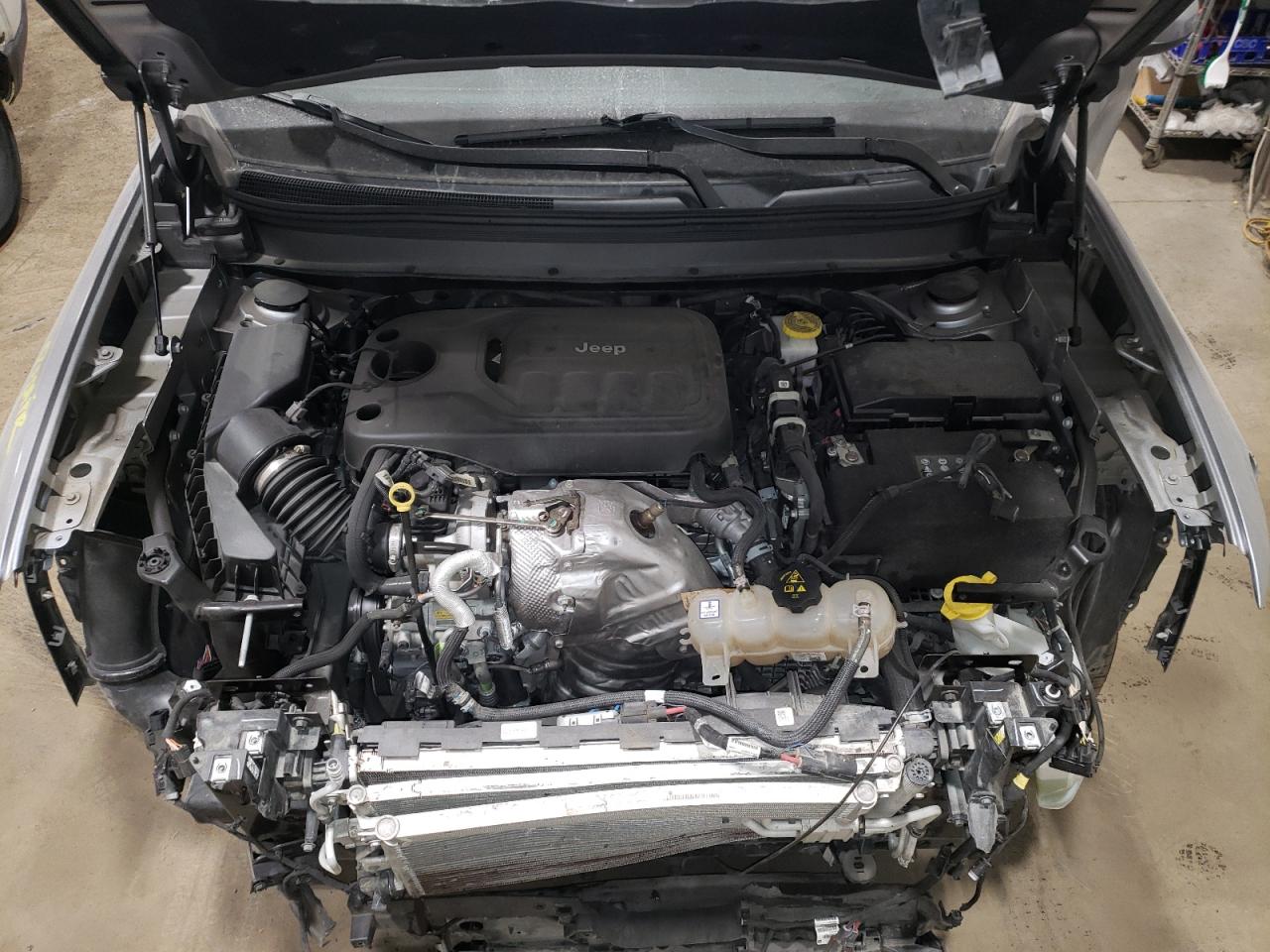 Photo 7 from auction – 2019 JEEP CHEROKEE L with VIN 1C4PJMLN0KD228652
