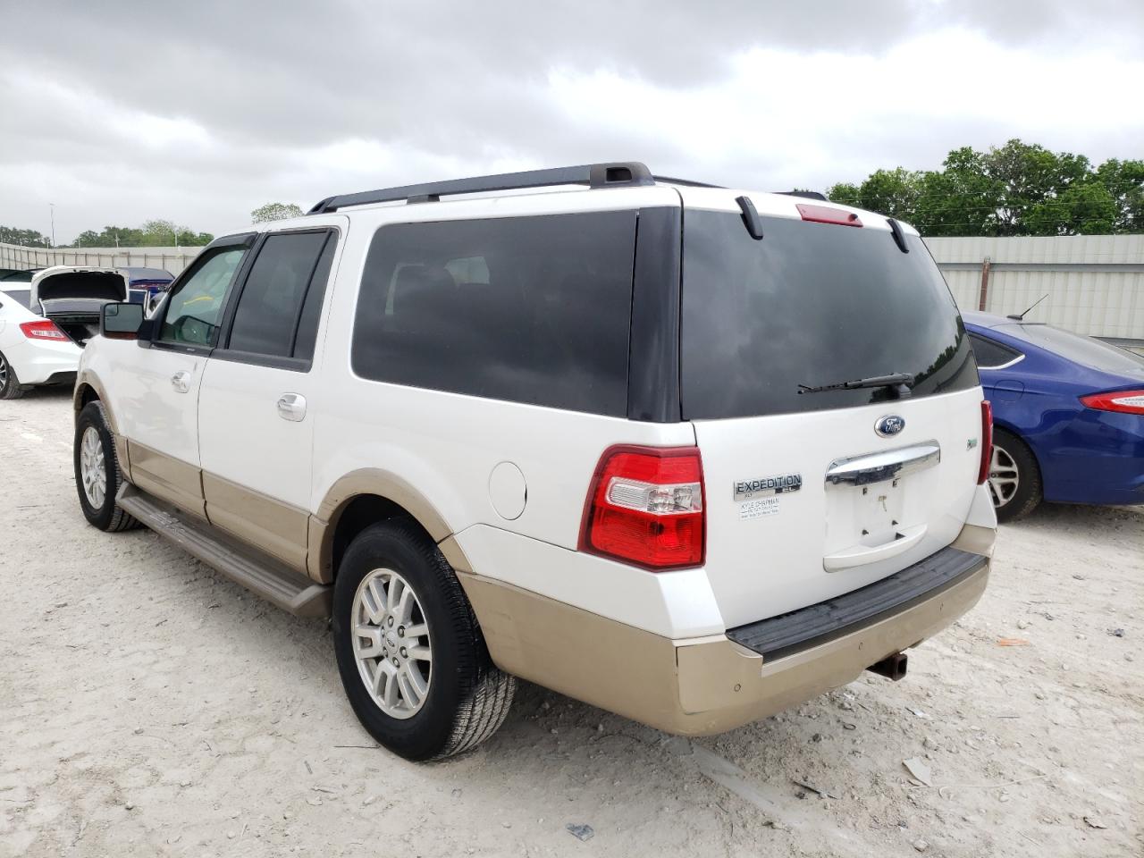 Photo 3 from auction – 2012 FORD EXPEDITION with VIN 1FMJK1H52CEF03035