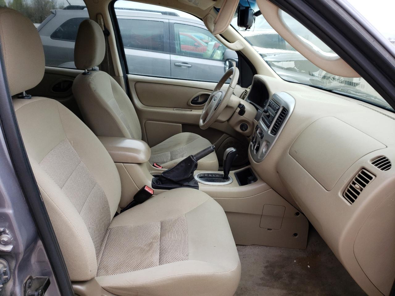 Photo 5 from auction – 2007 FORD ESCAPE with VIN 1FMYU93127KA42373
