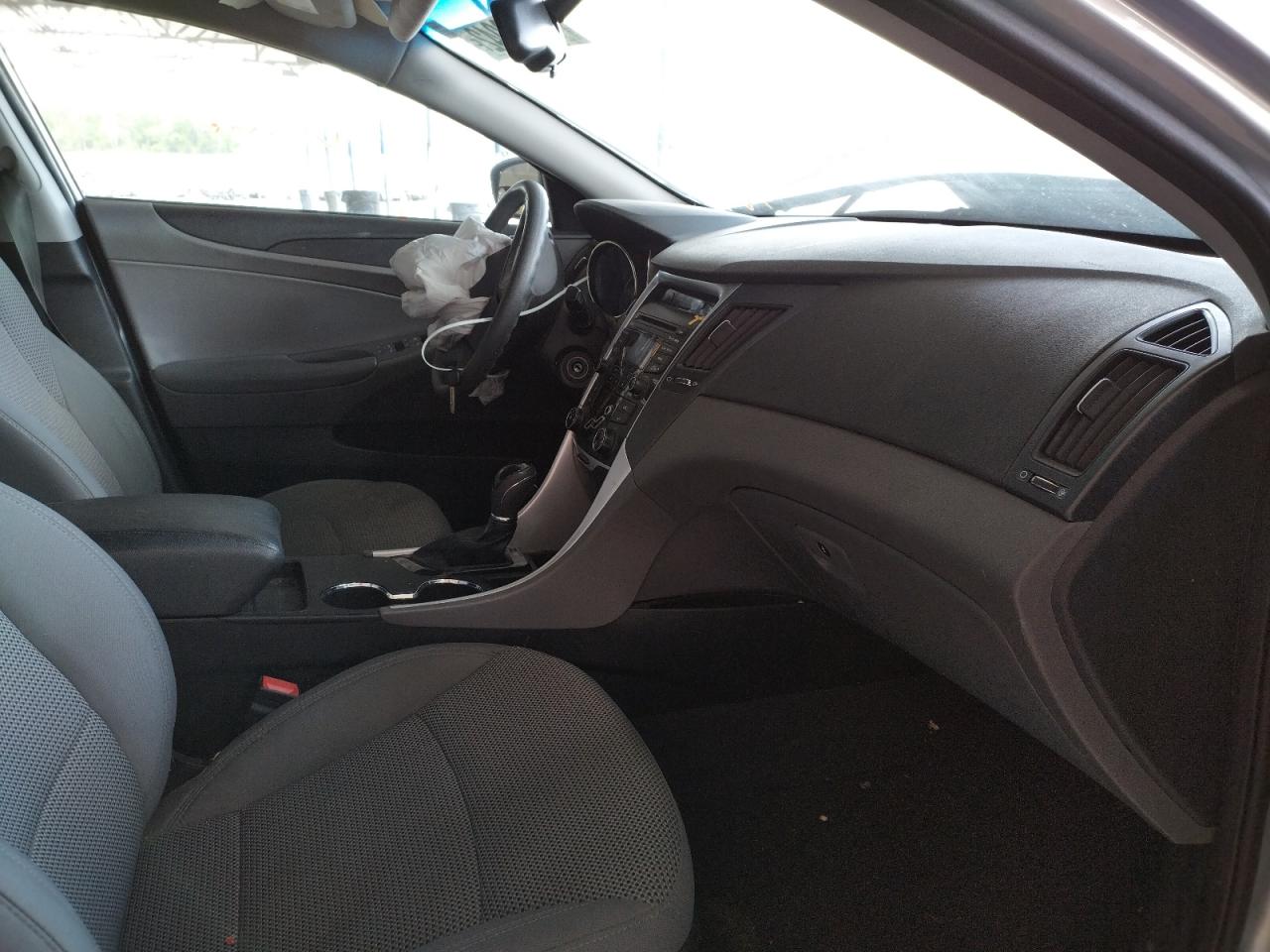 Photo 5 from auction – 2012 HYUNDAI SONATA GLS with VIN 5NPEB4AC9CH498772