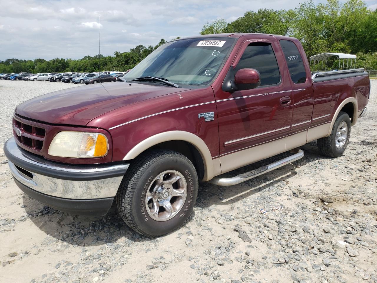 Photo 2 from auction – 1998 FORD F150 with VIN 1FTRX17L1WNB02640