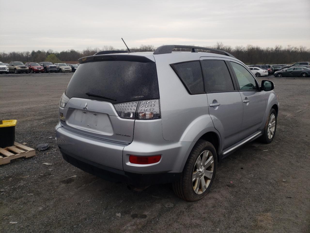 Photo 4 from auction – 2010 MITSUBISHI OUTLANDER with VIN JA4JT3AW6AZ016601