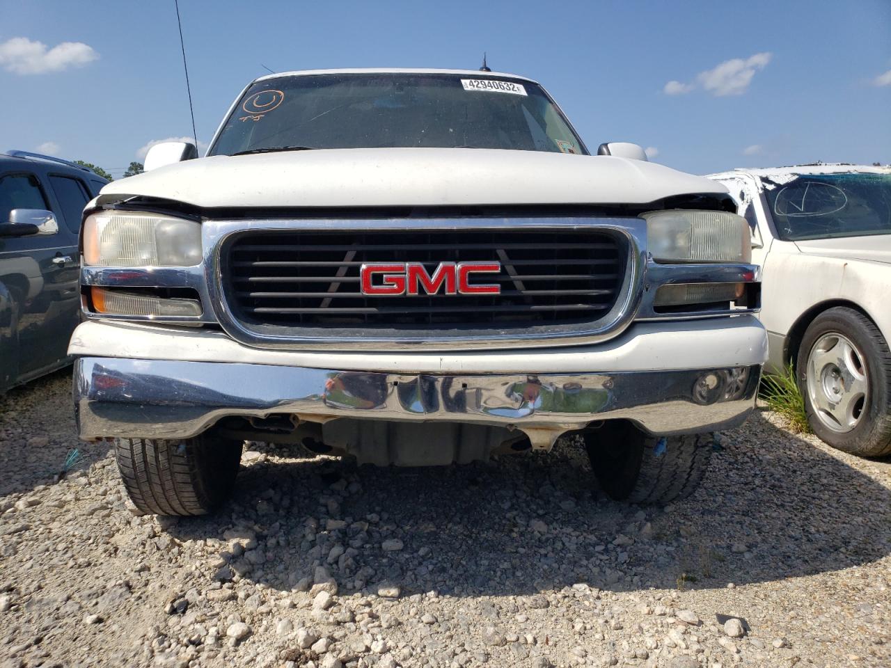 Photo 9 from auction – 2004 GMC YUKON with VIN 1GKEC13Z04J225584