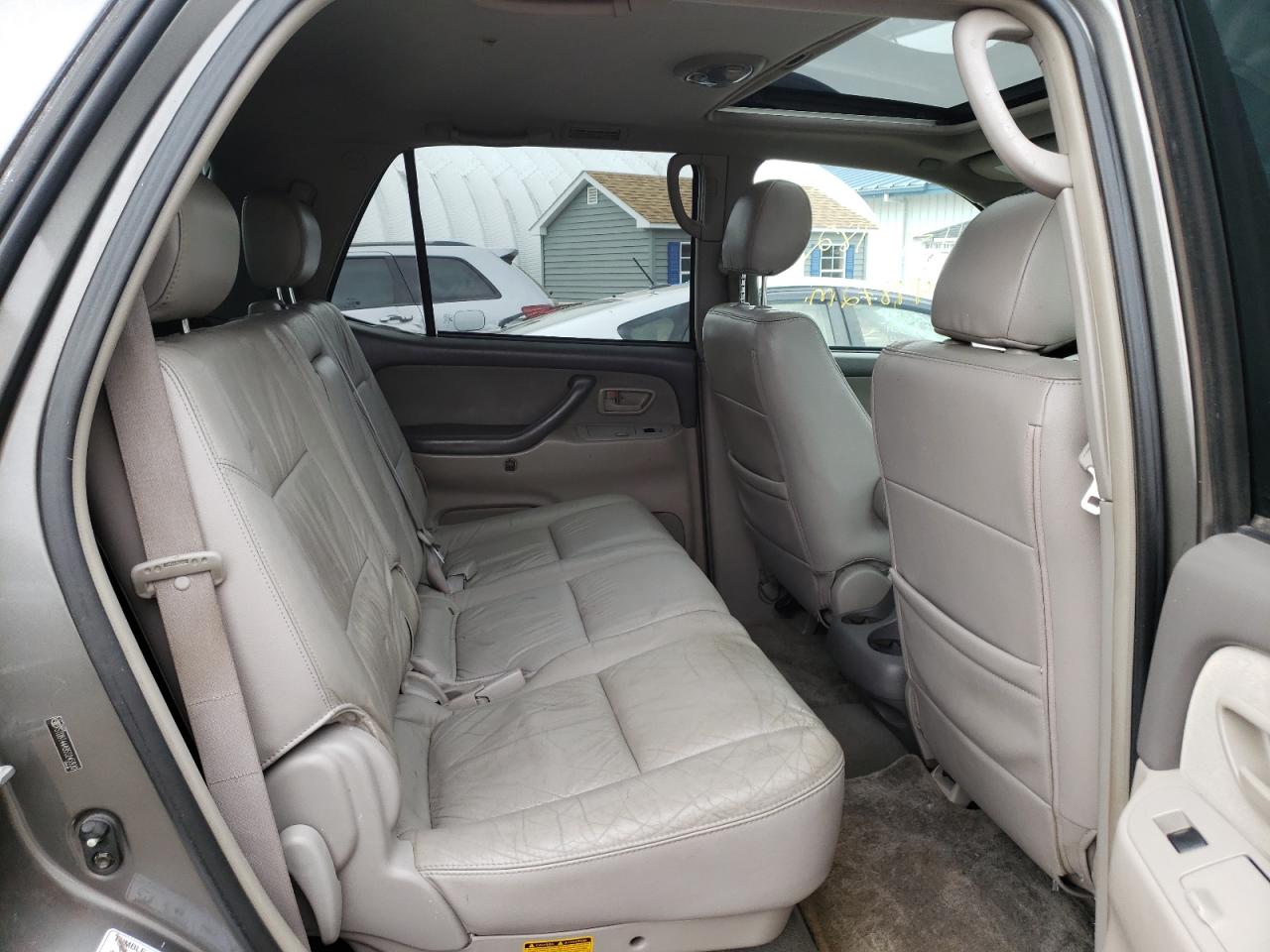 Photo 6 from auction – 2005 TOYOTA SEQUOIA SR with VIN 5TDBT44A95S245930