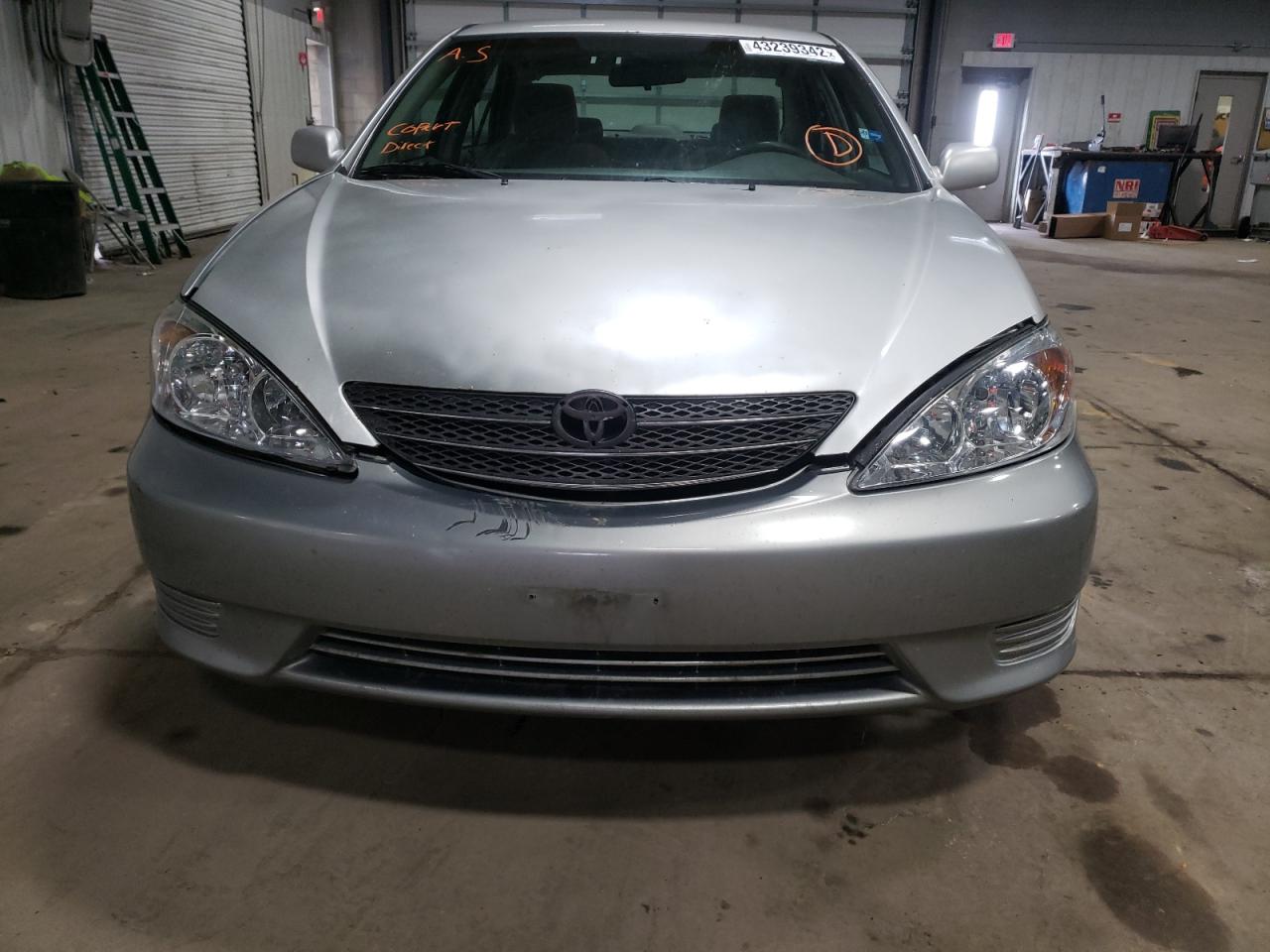 Photo 9 from auction – 2004 TOYOTA CAMRY LE with VIN 4T1BE32K24U899660