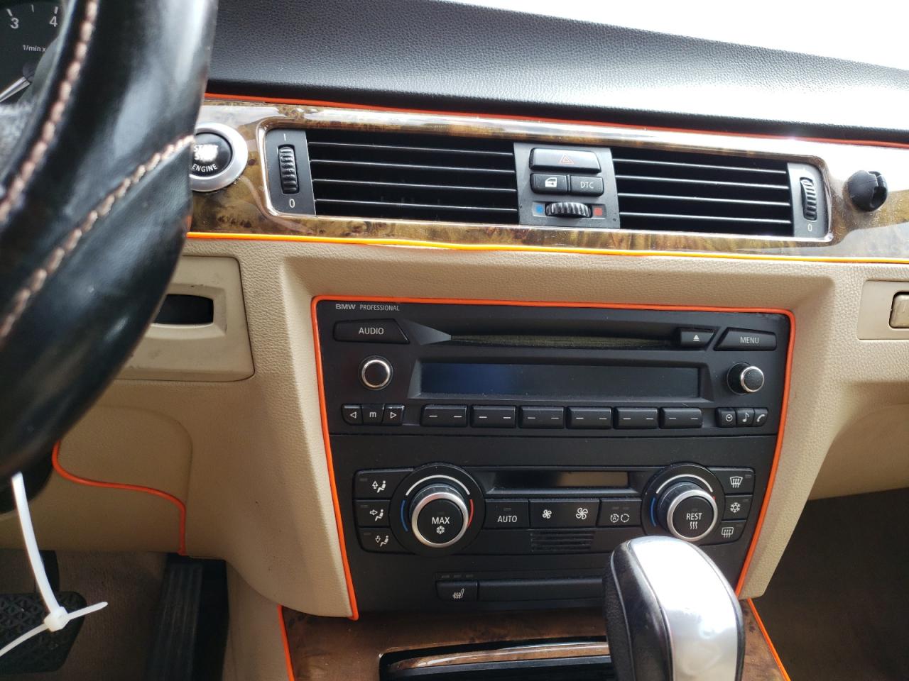 Photo 9 from auction – 2007 BMW 328 I with VIN WBAVA37557NL16820