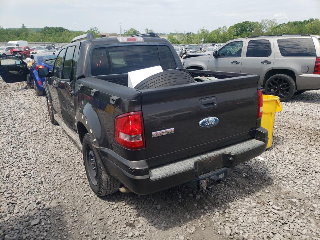 Photo 3 from auction – 2007 FORD EXPLORER S with VIN 1FMEU33827UA38356