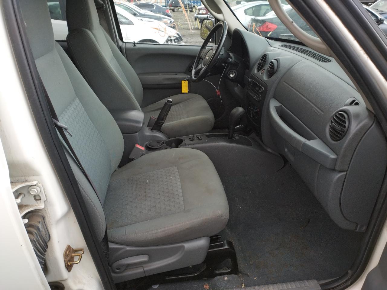Photo 5 from auction – 2007 JEEP LIBERTY SP with VIN 1J4GL48K67W630741