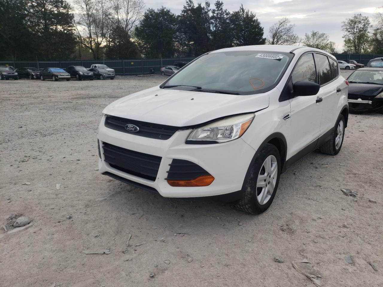 Photo 2 from auction – 2015 FORD ESCAPE S with VIN 1FMCU0F78FUB64860