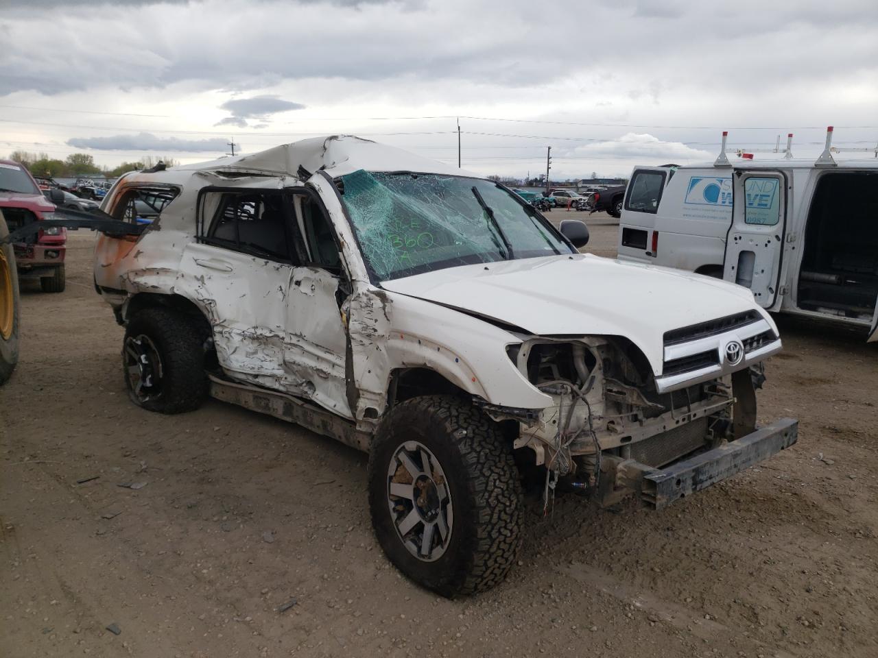 TOYOTA 4RUNNER SR 2005 with VIN JTEBU14R450062760 - Photo from auction