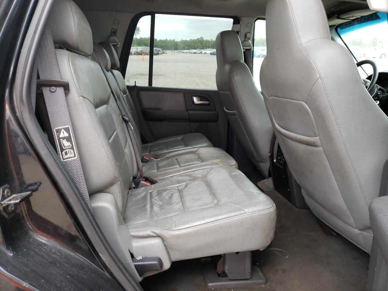 Photo 6 from auction – 2003 FORD EXPEDITION with VIN 1FMPU16L83LB19004