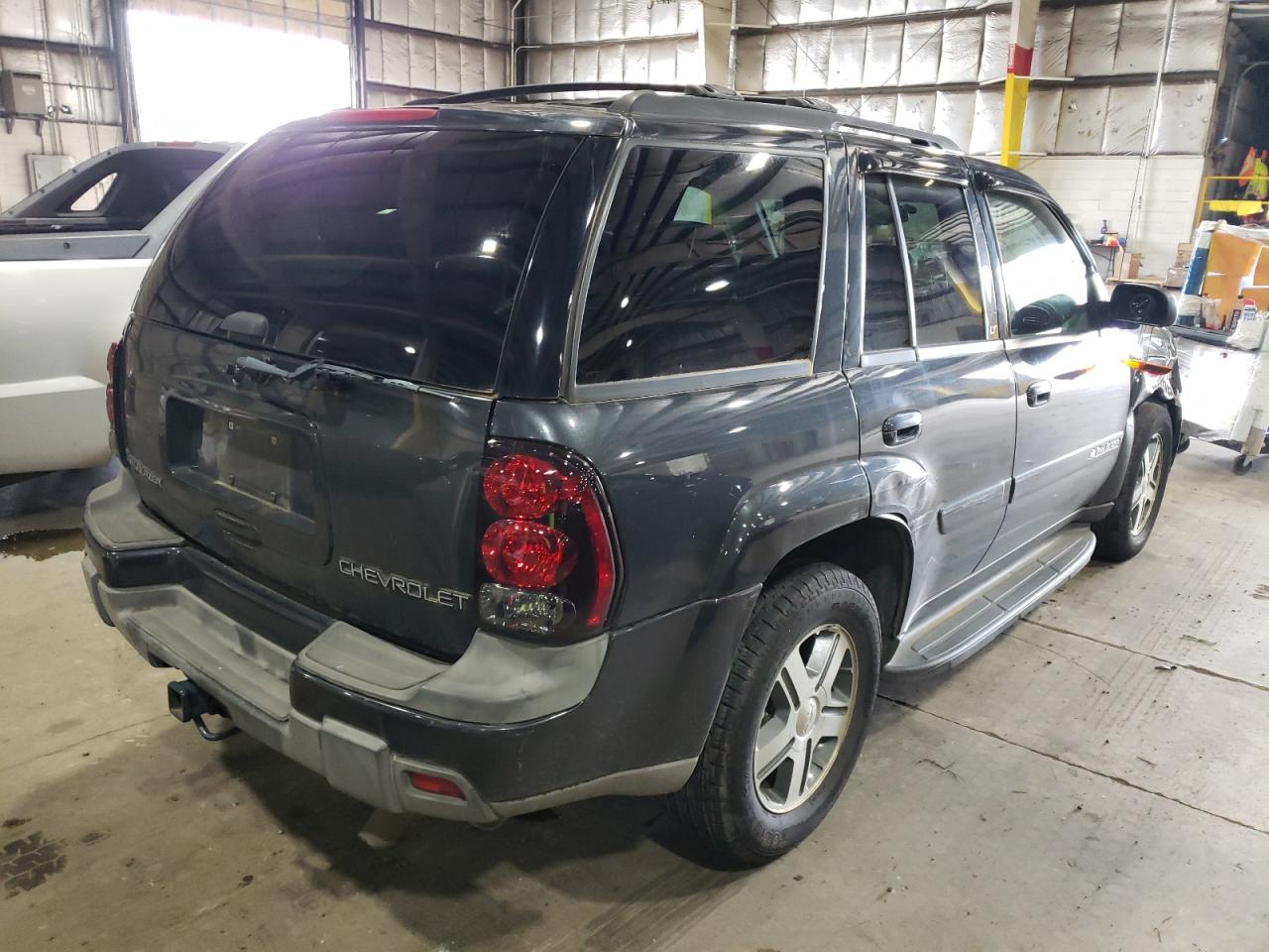 Photo 4 from auction – 2004 CHEVROLET TRAILBLAZE with VIN 1GNDT13S542120356