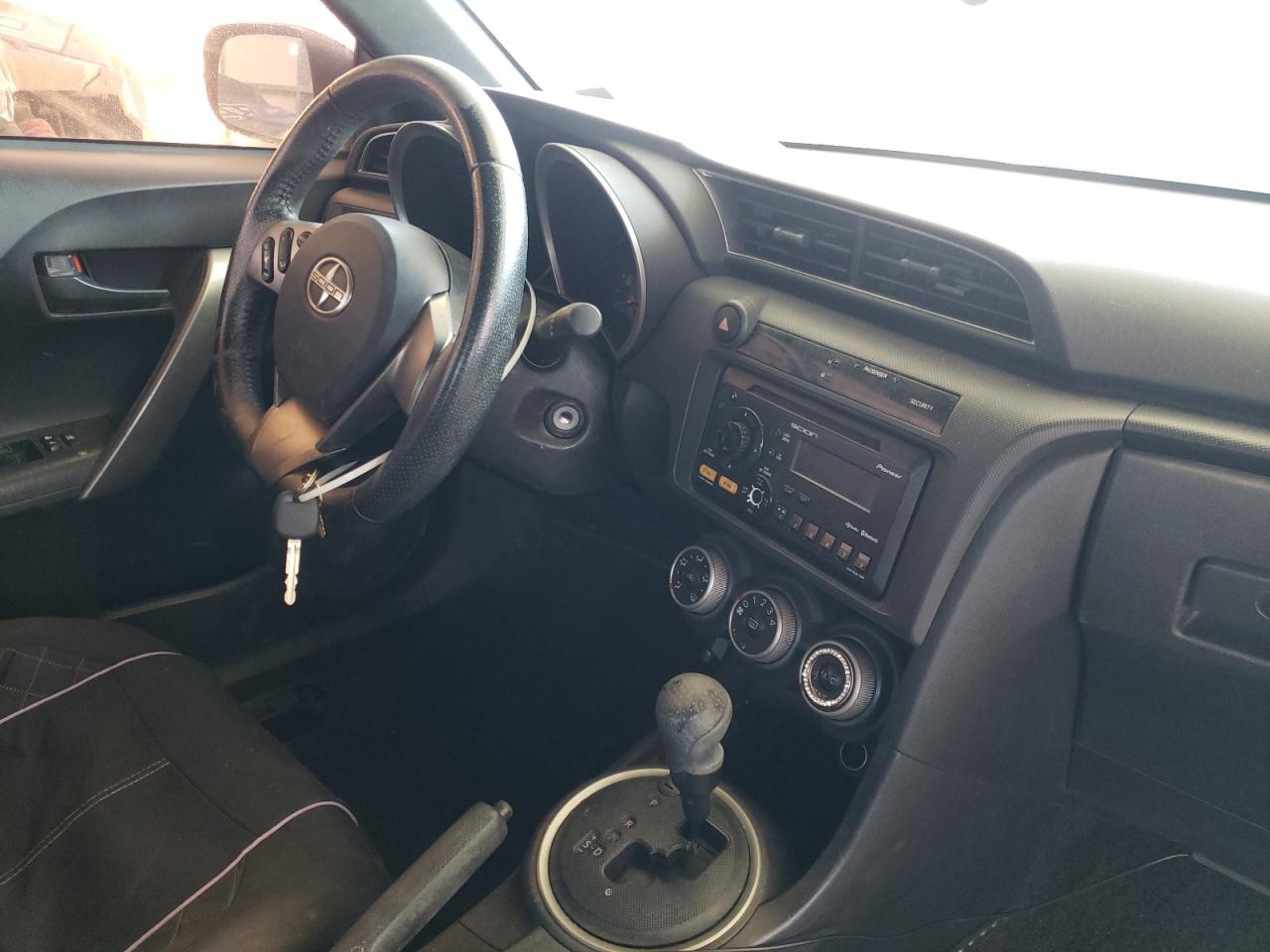 Photo 9 from auction – 2012 TOYOTA SCION TC with VIN JTKJF5C70C3032788