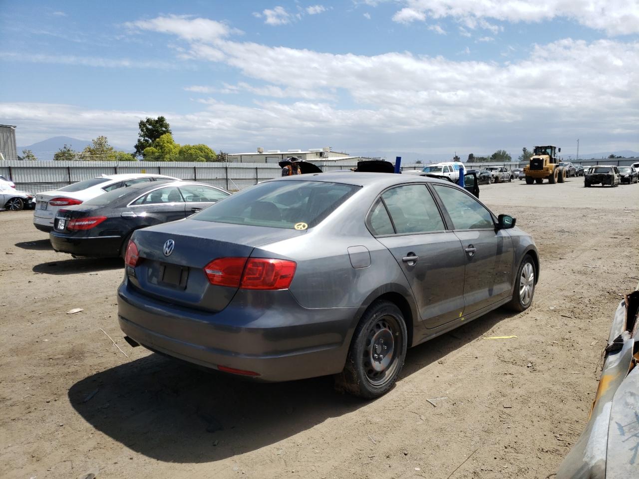 Photo 4 from auction – 2011 VOLKSWAGEN JETTA BASE with VIN 3VW2K7AJ6BM010192