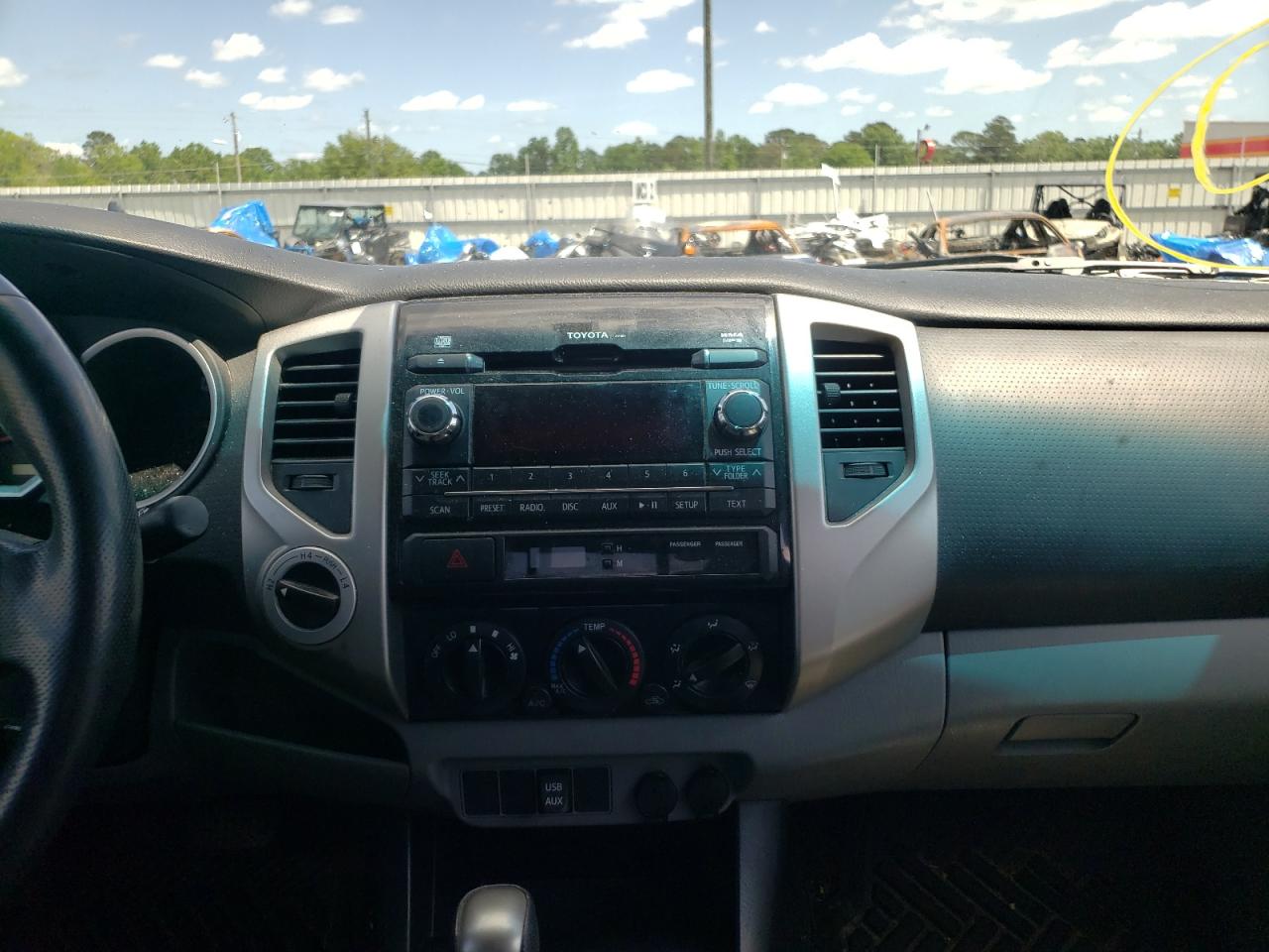Photo 9 from auction – 2012 TOYOTA TACOMA DOU with VIN 3TMLU4EN3CM099881