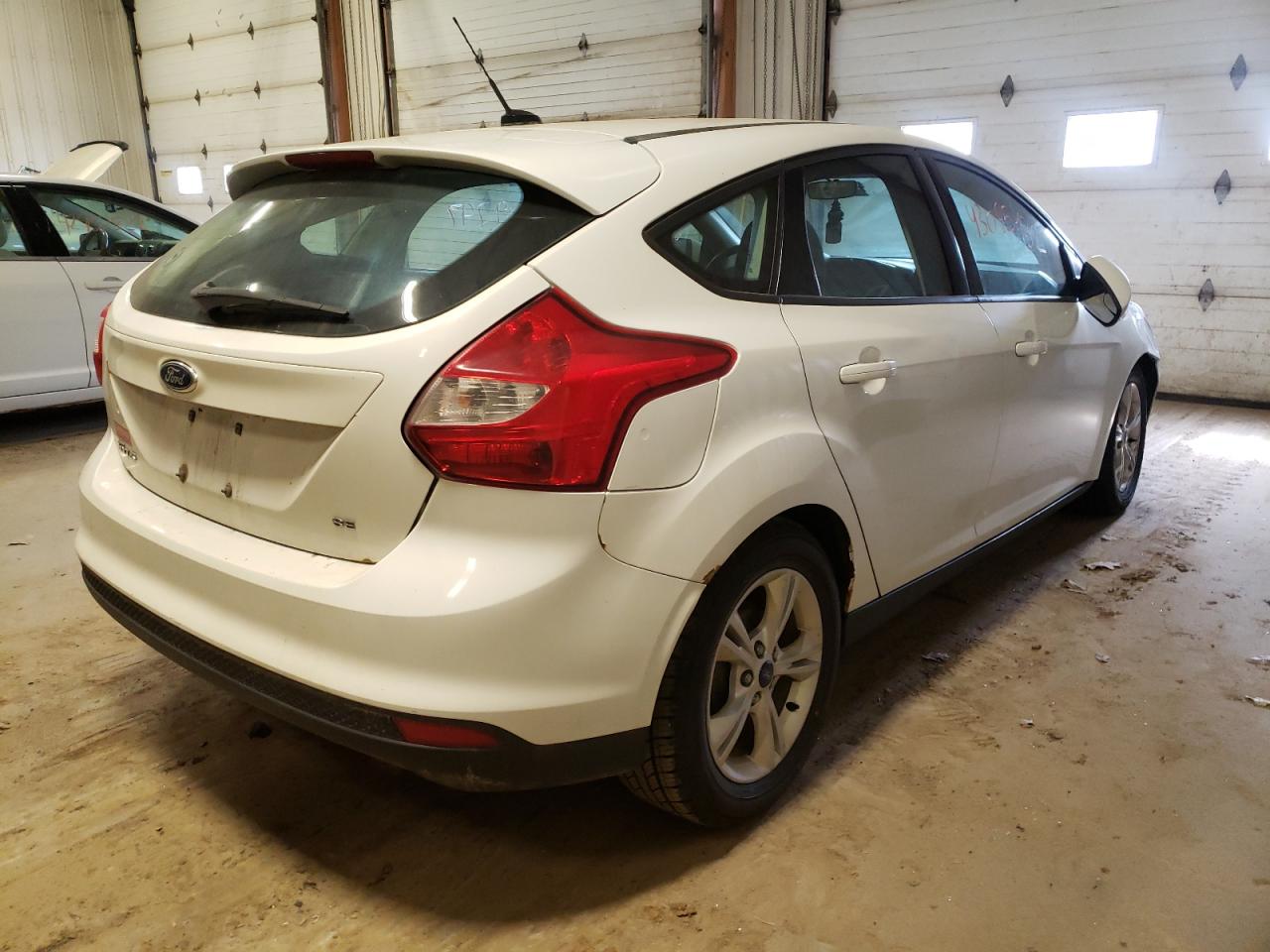 Photo 4 from auction – 2013 FORD FOCUS SE with VIN 1FADP3K26DL118528