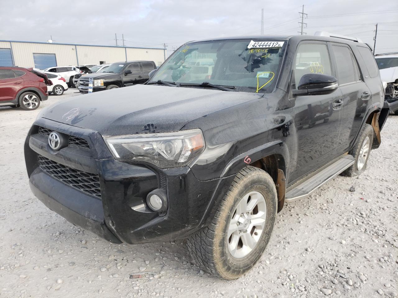 Photo 2 from auction – 2016 TOYOTA 4RUNNER SR with VIN JTEBU5JR0G5384846