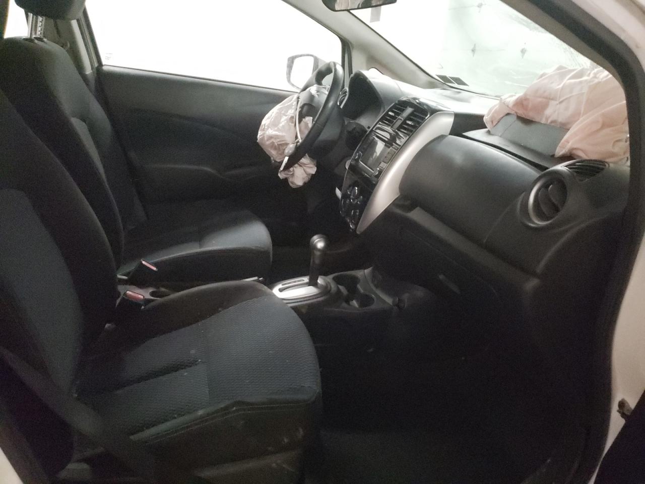 Photo 5 from auction – 2017 NISSAN VERSA NOTE with VIN 3N1CE2CP0HL379022