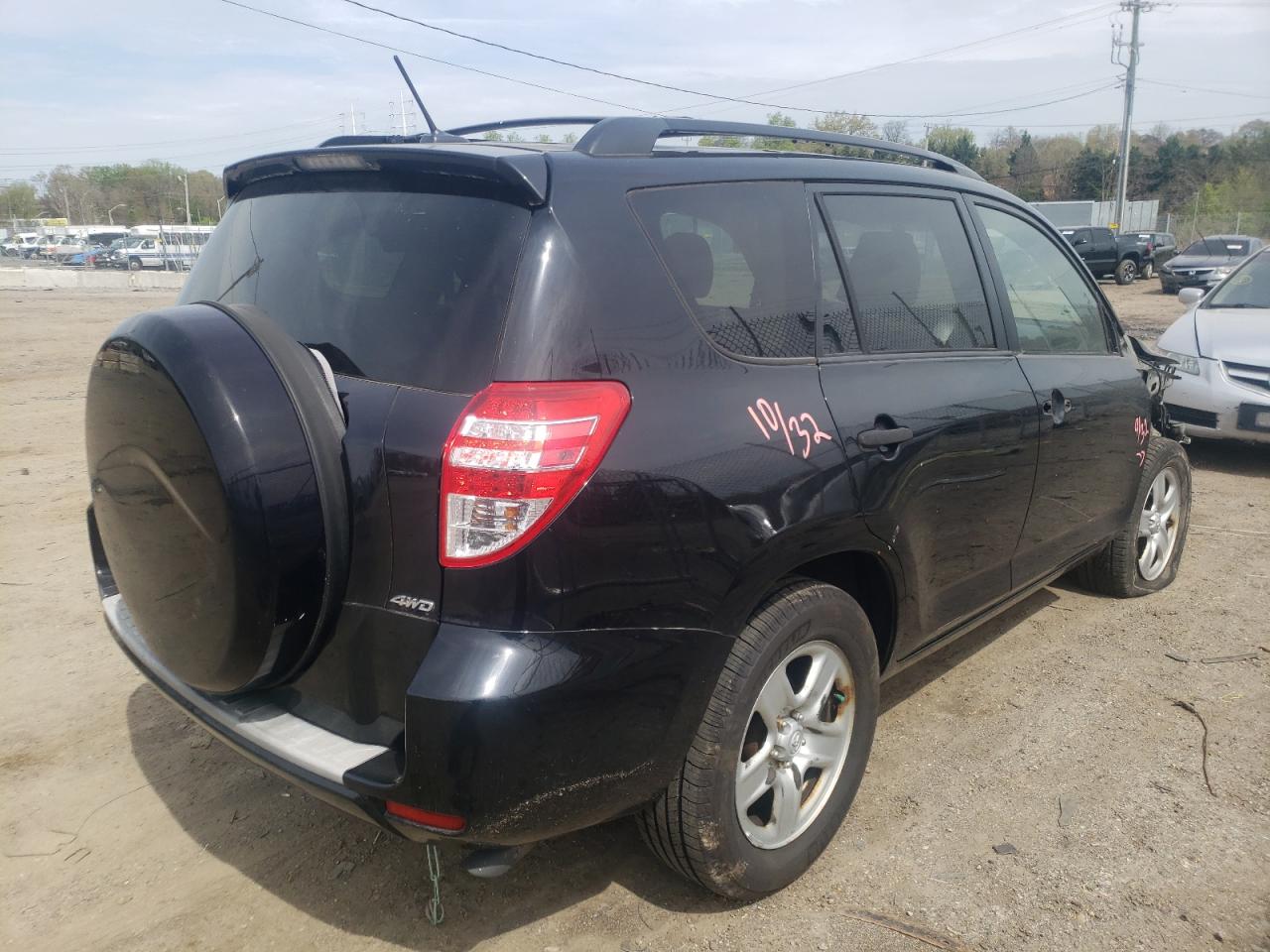 Photo 4 from auction – 2010 TOYOTA RAV4 with VIN JTMBF4DV9AD038258