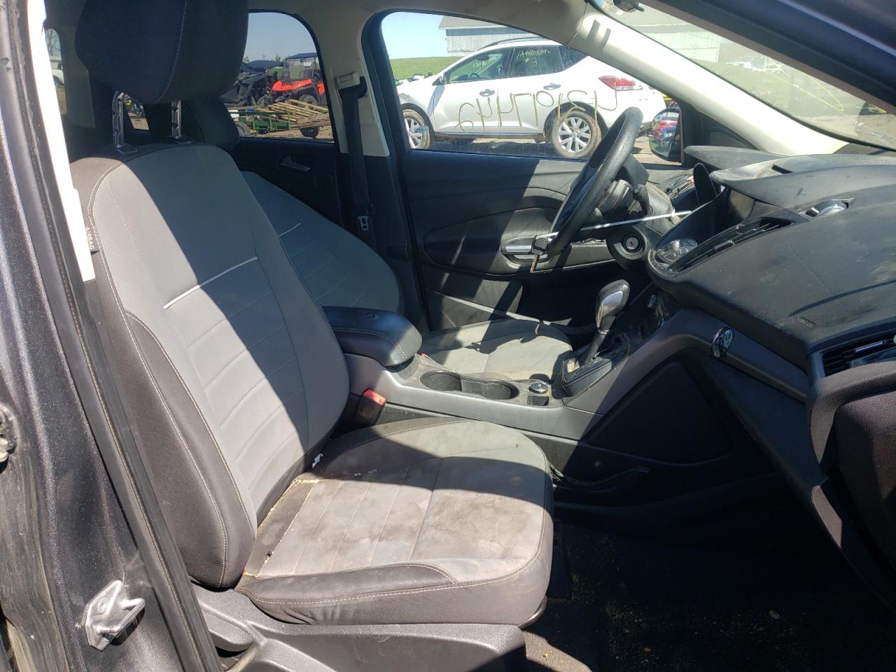 Photo 5 from auction – 2014 FORD ESCAPE SE with VIN 1FMCU0GX7EUD84083