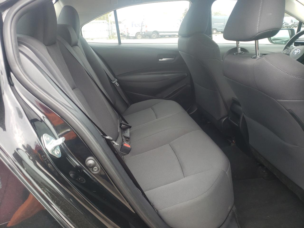 Photo 6 from auction – 2020 TOYOTA COROLLA LE with VIN 5YFEPRAE5LP037412