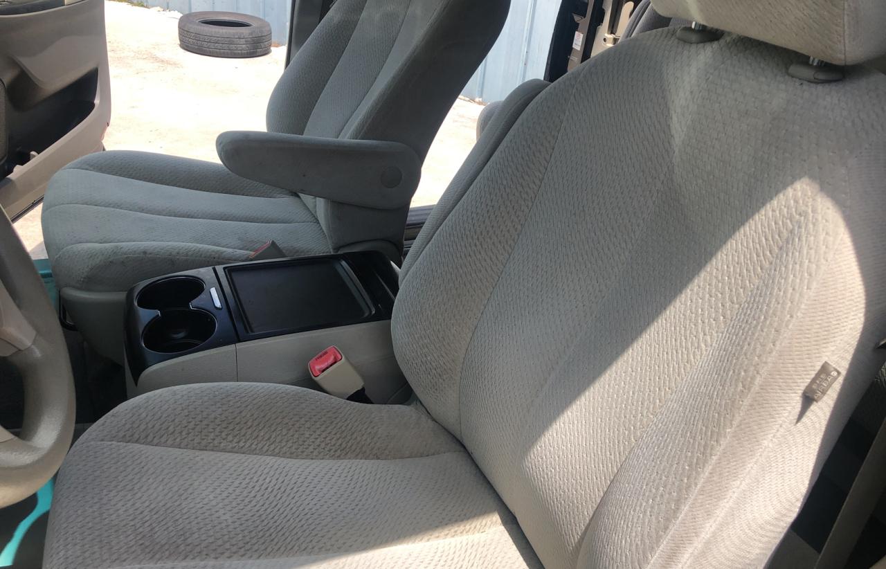 Photo 9 from auction – 2013 TOYOTA SIENNA LE with VIN 5TDKK3DC2DS305057