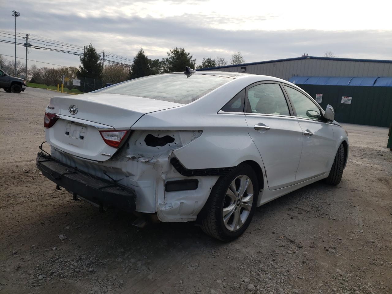 Photo 4 from auction – 2012 HYUNDAI SONATA SE with VIN 5NPEC4AC3CH489787