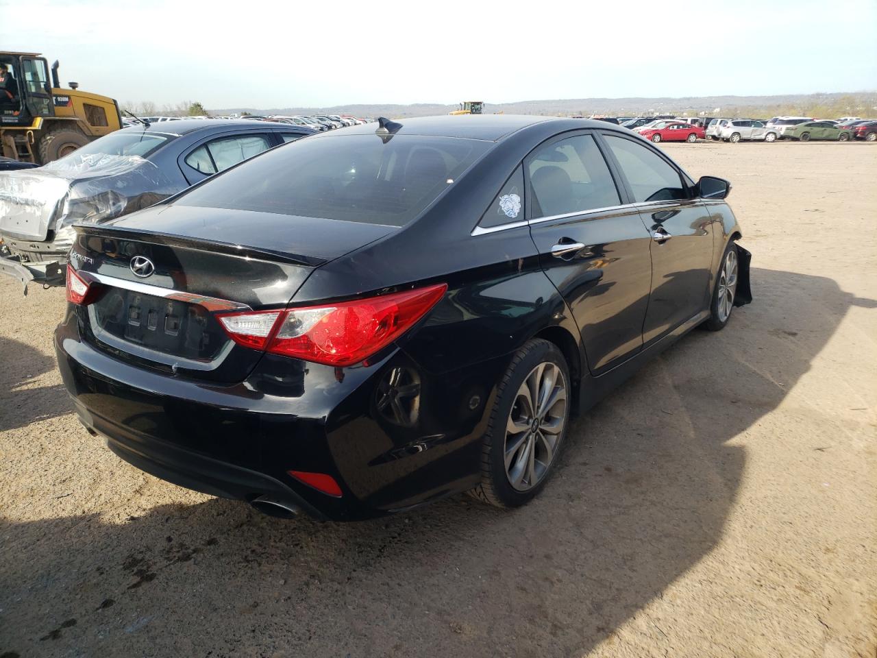 Photo 4 from auction – 2014 HYUNDAI SONATA SE with VIN 5NPEC4AC8EH861501