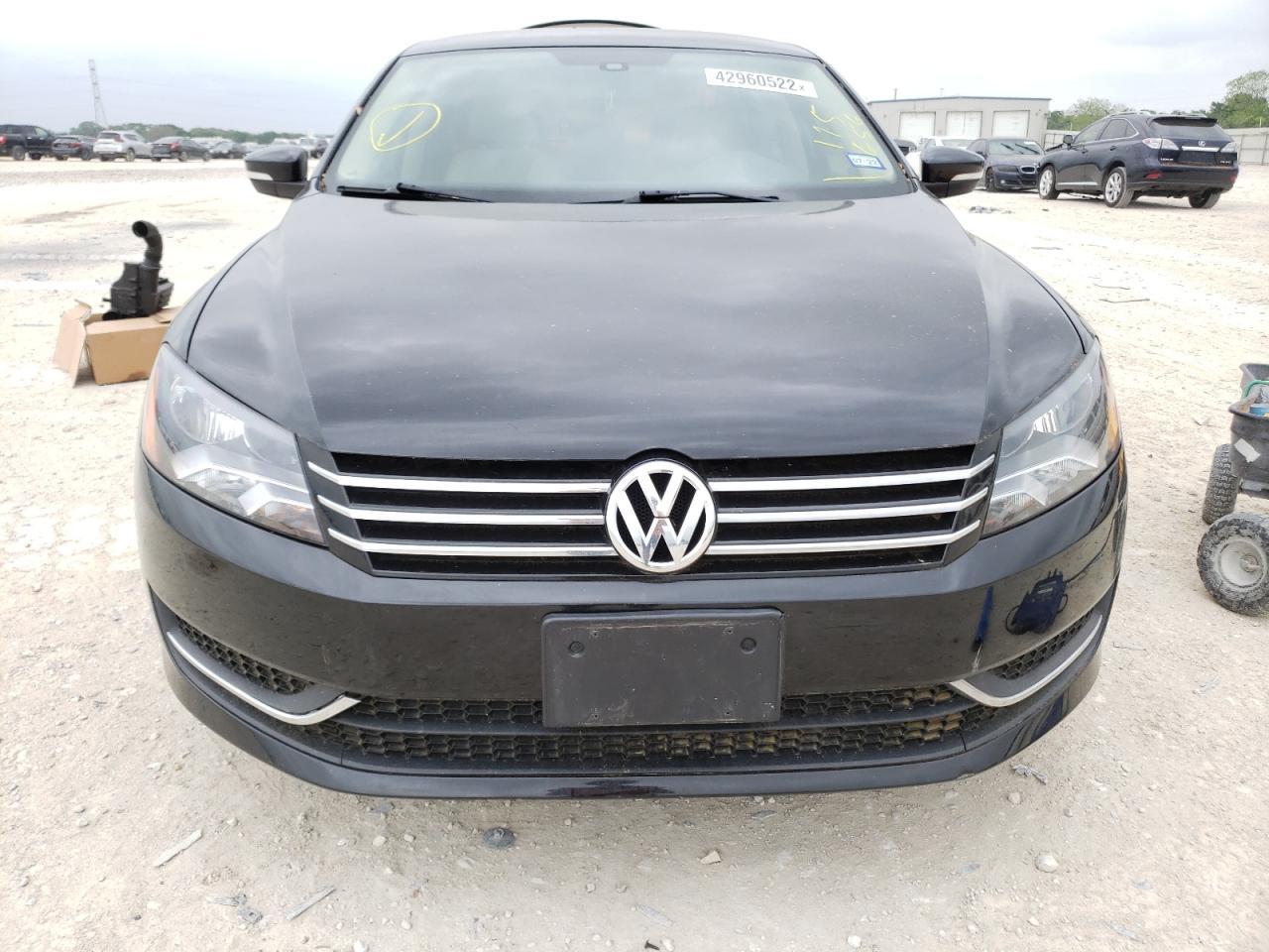 Photo 9 from auction – 2014 VOLKSWAGEN PASSAT S with VIN 1VWAS7A36EC115656
