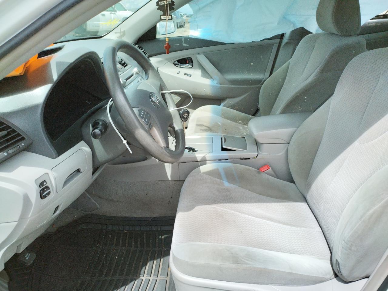 Photo 5 from auction – 2010 TOYOTA CAMRY BASE with VIN 4T1BF3EK3AU571944
