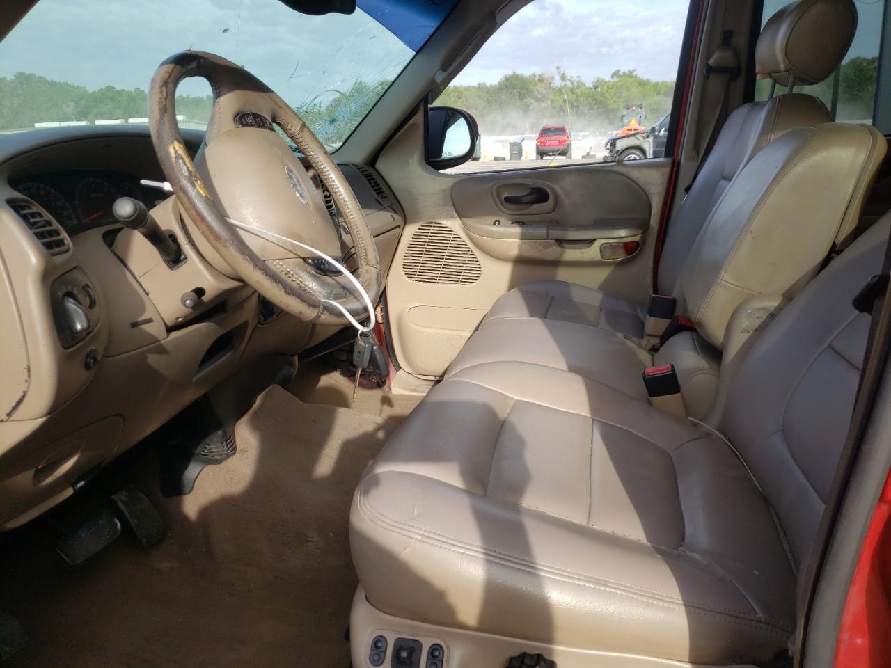 Photo 5 from auction – 2002 FORD F150 SUPER with VIN 1FTRW07L32KE27248