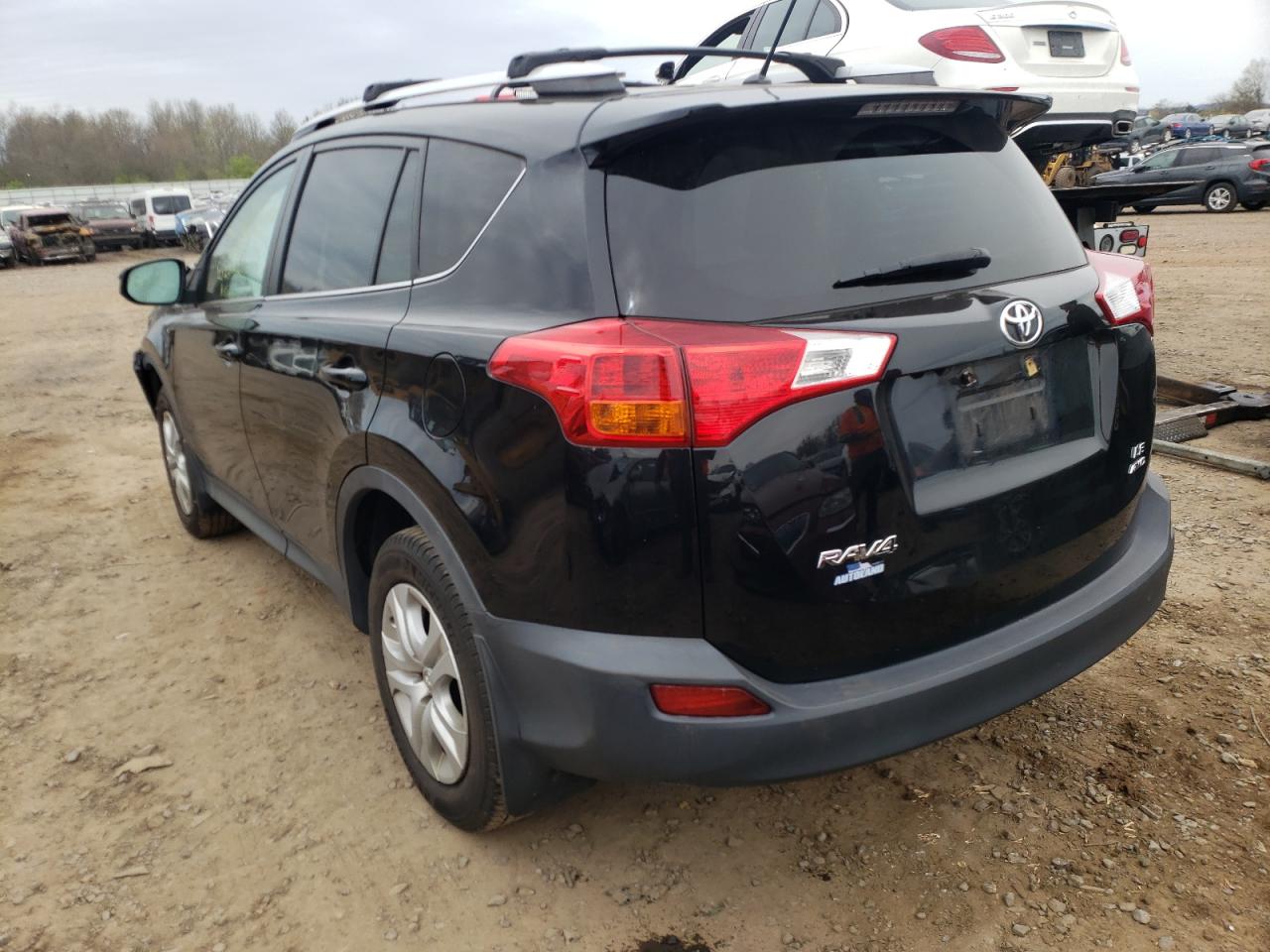 Foto 3 de la subasta – 2015 TOYOTA RAV4 LE con VIN 2T3BFREV3FW355409