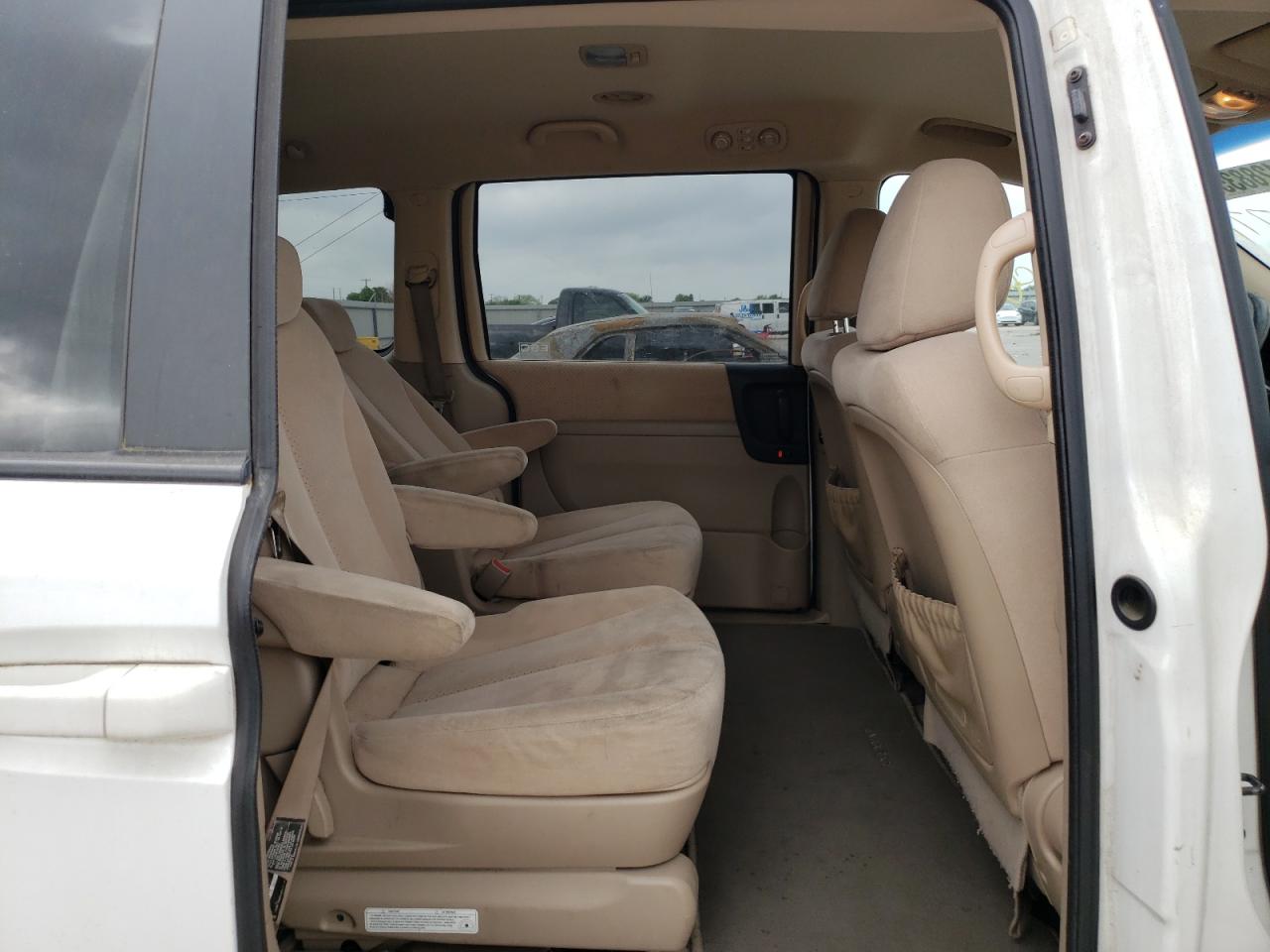 Photo 6 from auction – 2008 HYUNDAI ENTOURAGE with VIN KNDMC233486049771