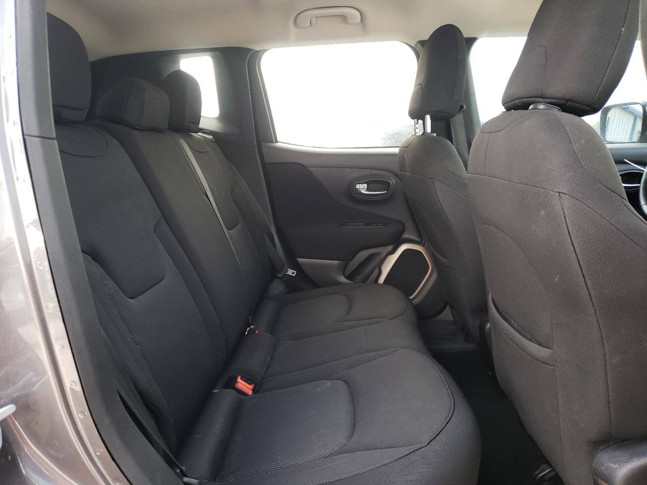 Photo 6 from auction – 2017 JEEP RENEGADE L with VIN ZACCJABB4HPG13436