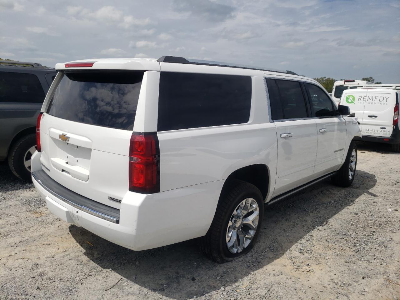 Photo 4 from auction – 2017 CHEVROLET SUBURBAN C with VIN 1GNSCJKC1HR344657