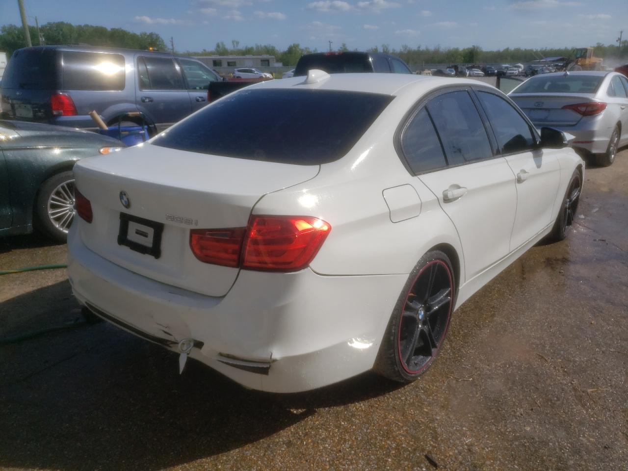 Photo 3 from auction – 2013 BMW 328 I with VIN WBA3A5G5XDNP19755